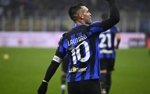 星空体育培训-国际米兰主场大胜克罗托内，锁定前四位置