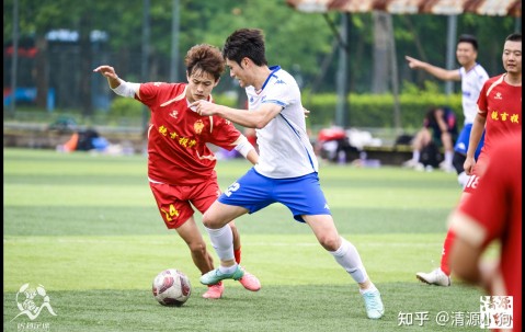 高质量足球对抗：球队实力跃然眼前