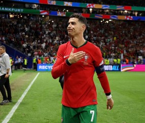 星空体育投注-尤文图斯胜切尔西惜败，C罗点球献绝杀的简单介绍