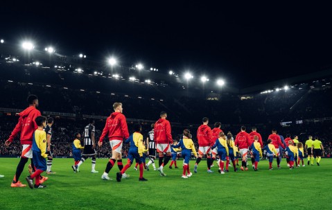 星空体育视频-足球比赛播放引来赛事热衷观众