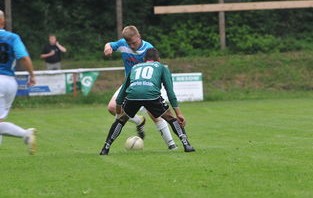 星空体育网址-曼联备战细节频出，球队积极调整状态