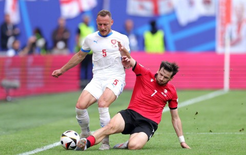 星空体育官网app-格鲁吉亚队在对阵北马其顿队的比赛中获胜