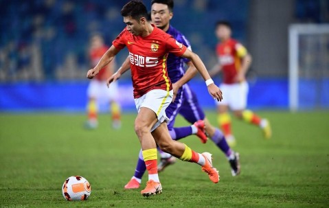 星空体育注册-包含广州队爆发神级表现，中超被彻底压制，团战的词条