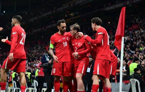 星空体育网页版-欧国联比赛惊心动魄:球迷情绪高涨