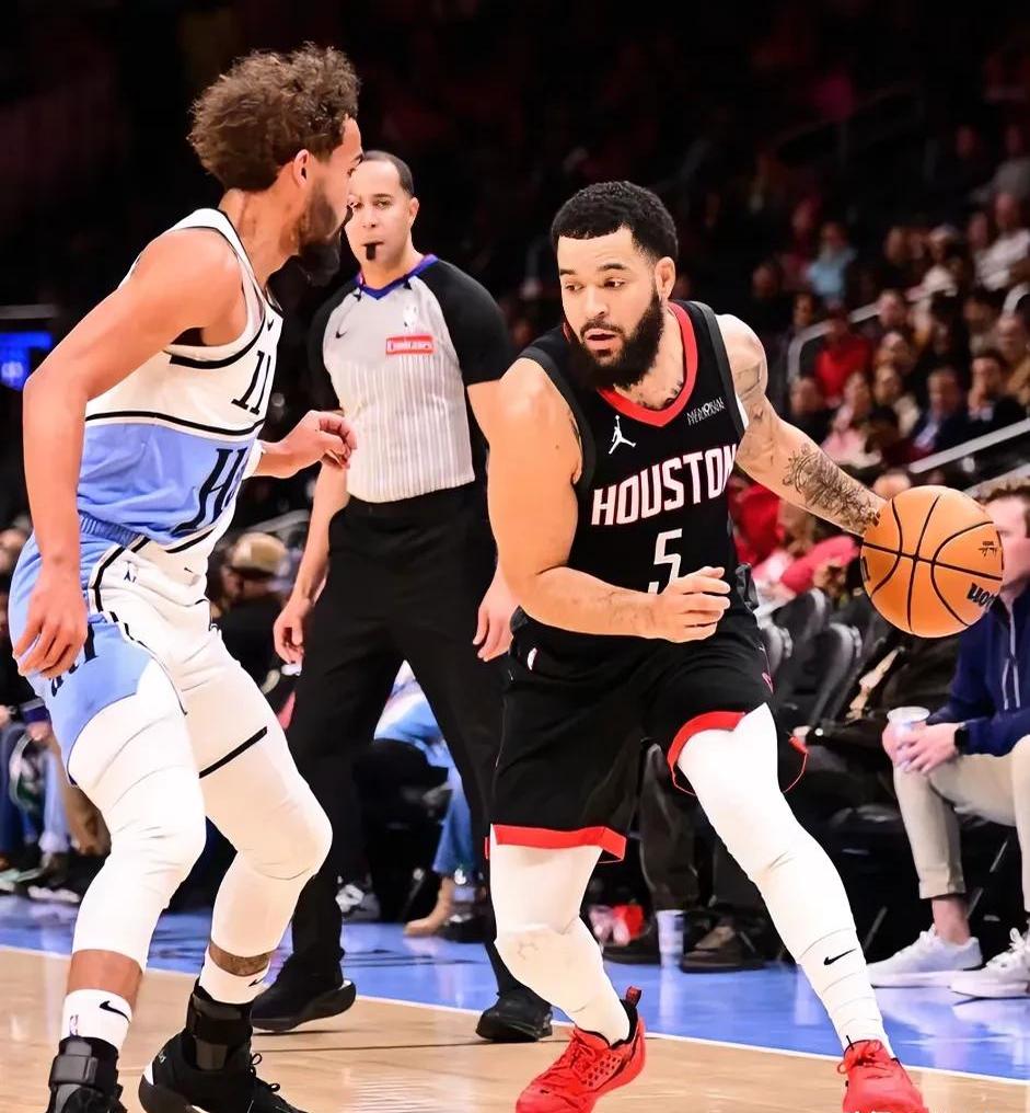 火箭客场惨败老鹰，球队连败情绪低落