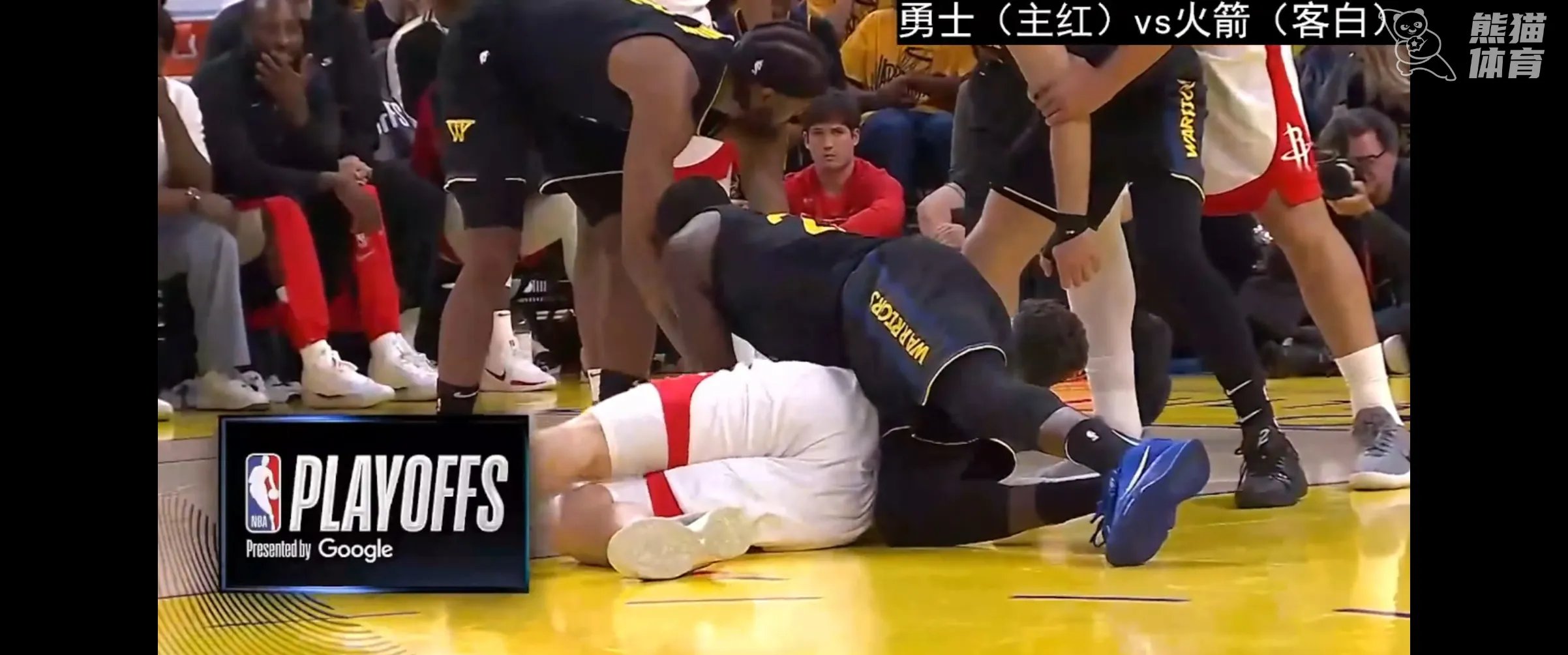 火箭主场惨败雄鹿,遭遇两连败 火箭主场惨败雄鹿,遭遇两连败