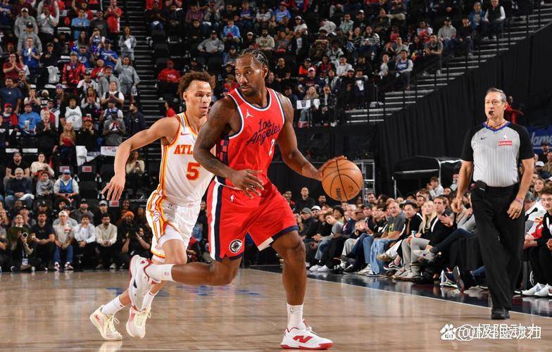 快船大胜篮网,莱昂纳德砍下27分 快船大胜篮网,莱昂纳德砍下27分