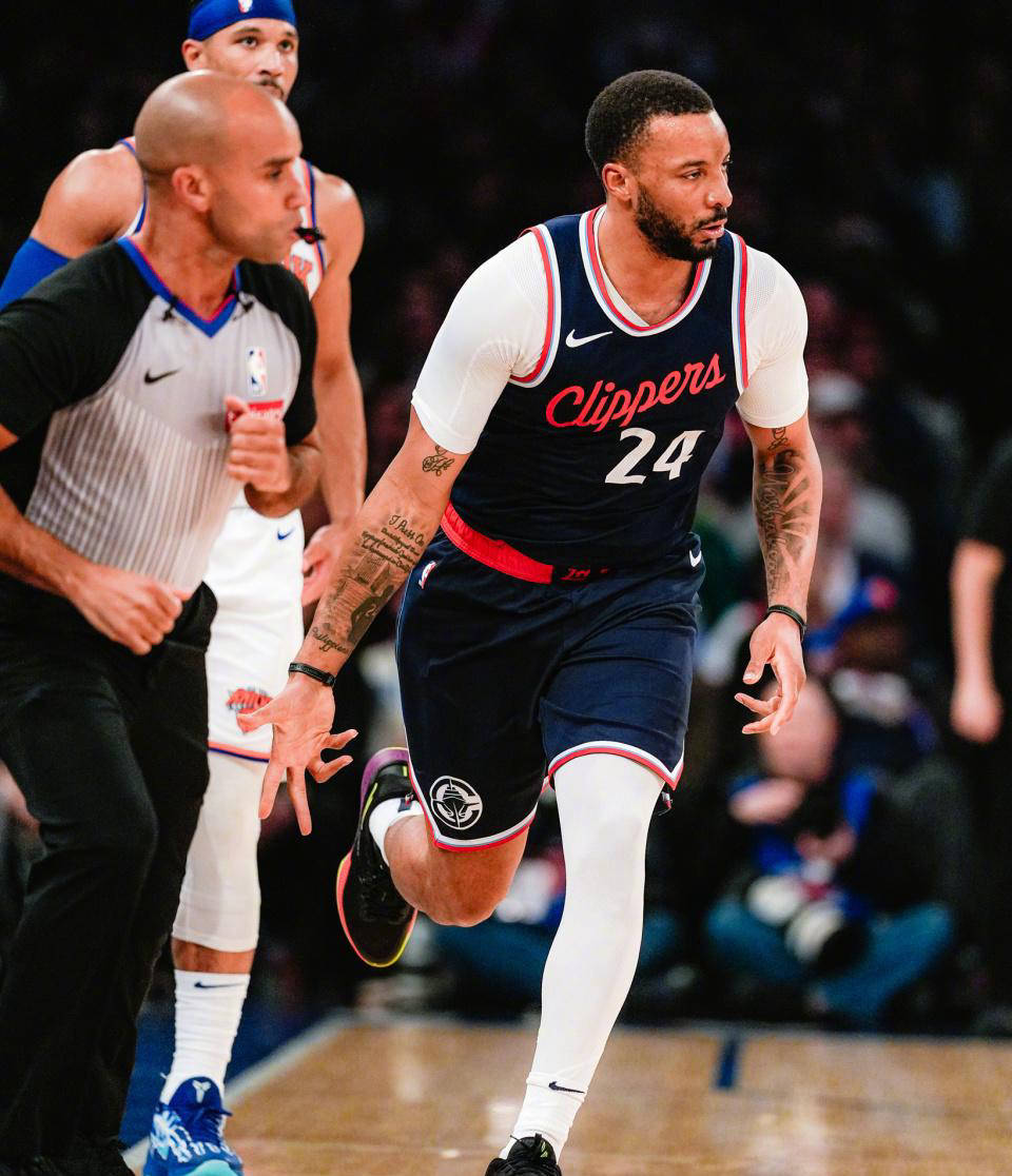 快船轻取尼克斯,莱昂纳德稳定发挥的简单介绍 快船轻取尼克斯,莱昂纳德稳定发挥的简单介绍