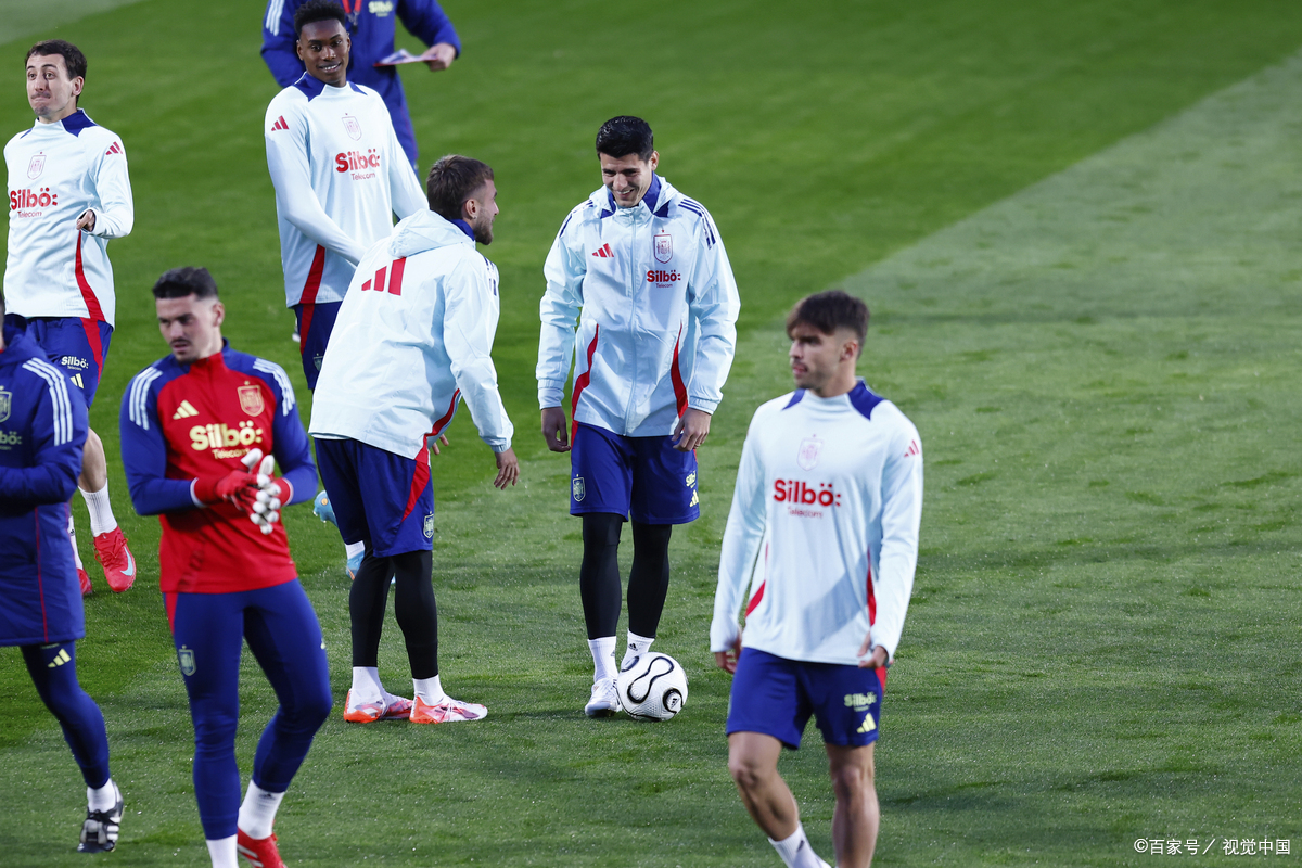 荷兰球员备战决赛,迎接挑战 荷兰球员备战决赛,迎接挑战