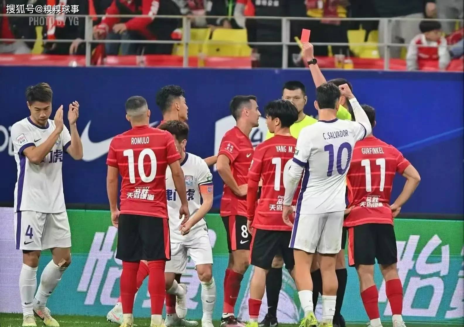 包含上港客场大胜绿城,稳固排名第二位置的词条 包含上港客场大胜绿城,稳固排名第二位置的词条