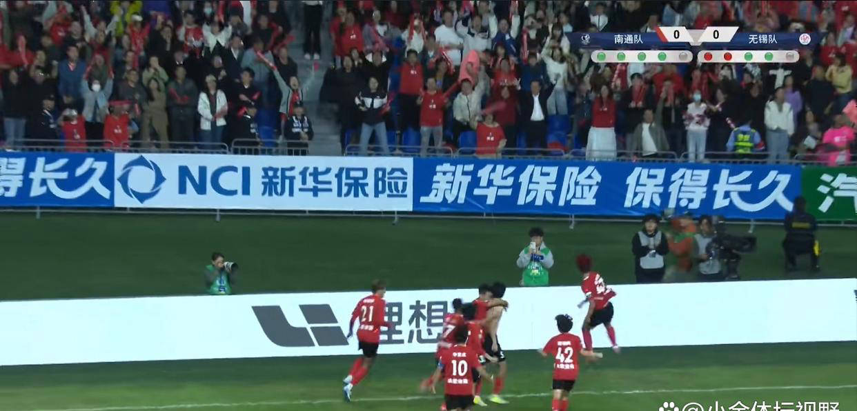 比赛中有一次绝佳的进球机会被挥霍掉了 比赛中有一次绝佳的进球机会被挥霍掉了